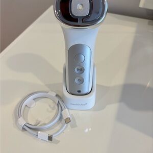 MediCube Silver and White Facial Device